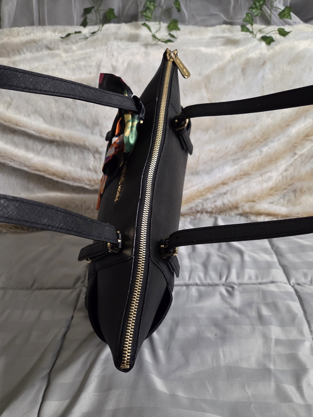 Michael Kors Charlotte Large Top Zip Tote - Picture 8 of 16